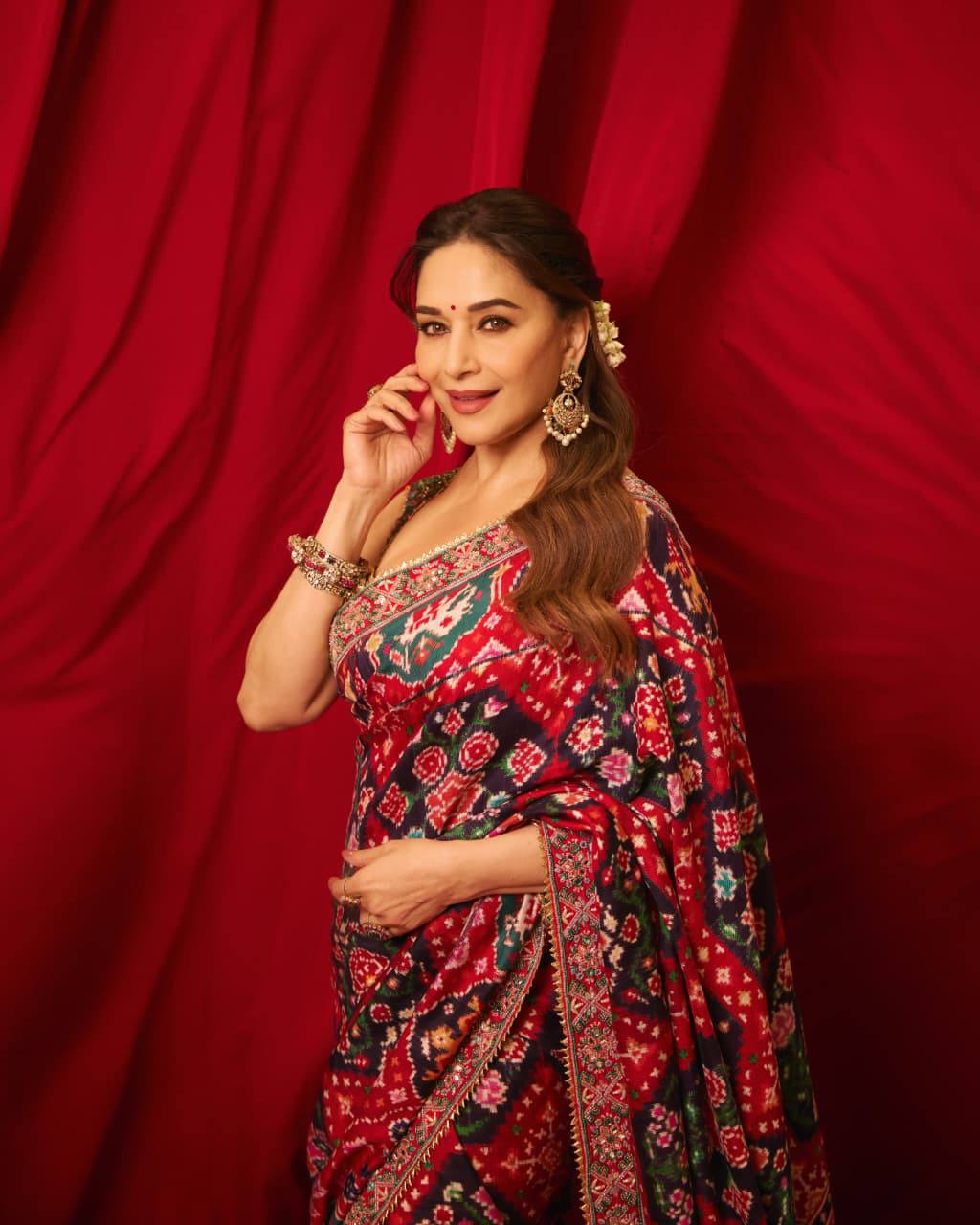 Premium Multicolor Patola Print Saree with Elegant Traditional Floral Motifs & Rich Designer Border