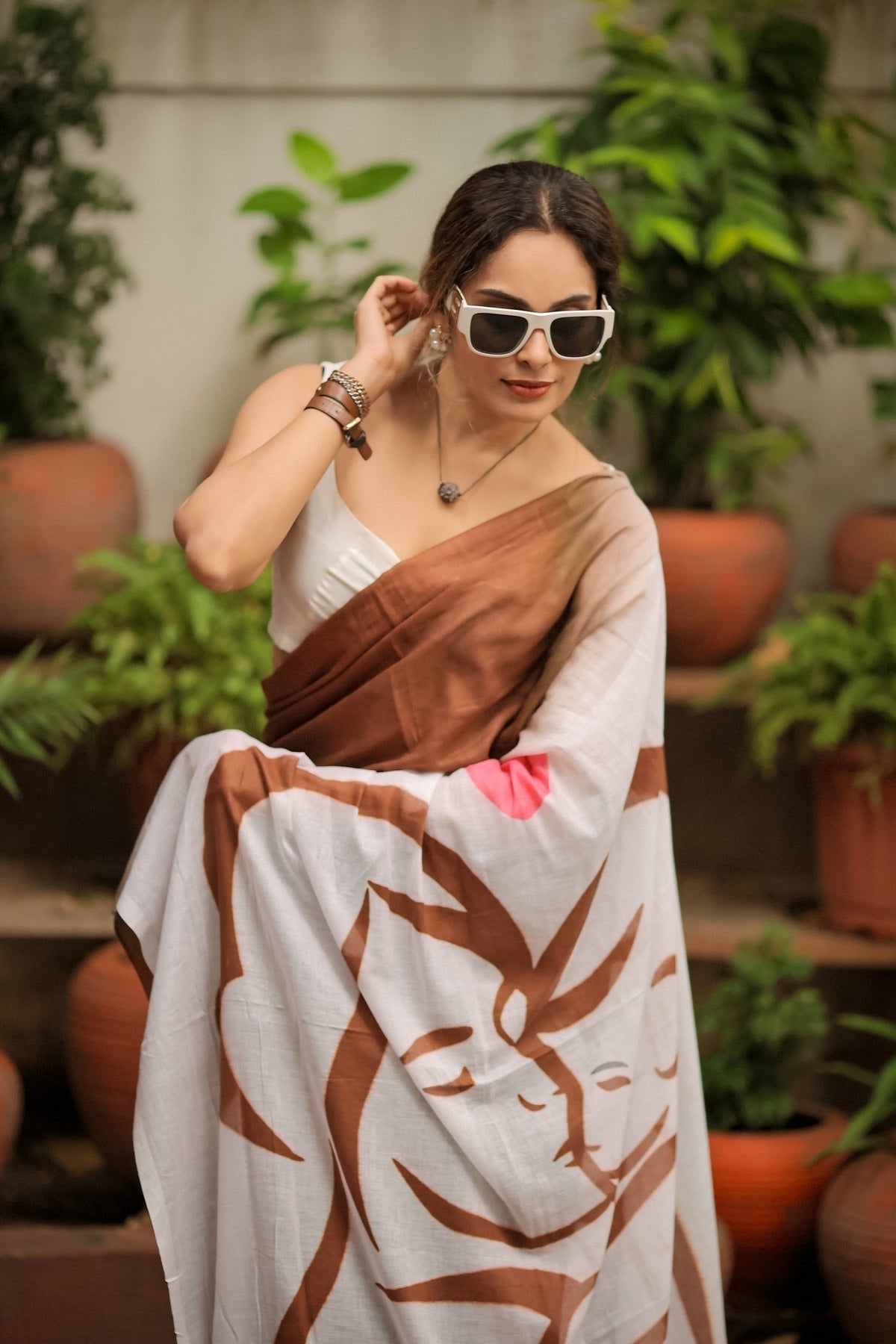 **Premium Chocolate Brown & Ivory Abstract Art Printed Designer Saree with Contrast Blouse**