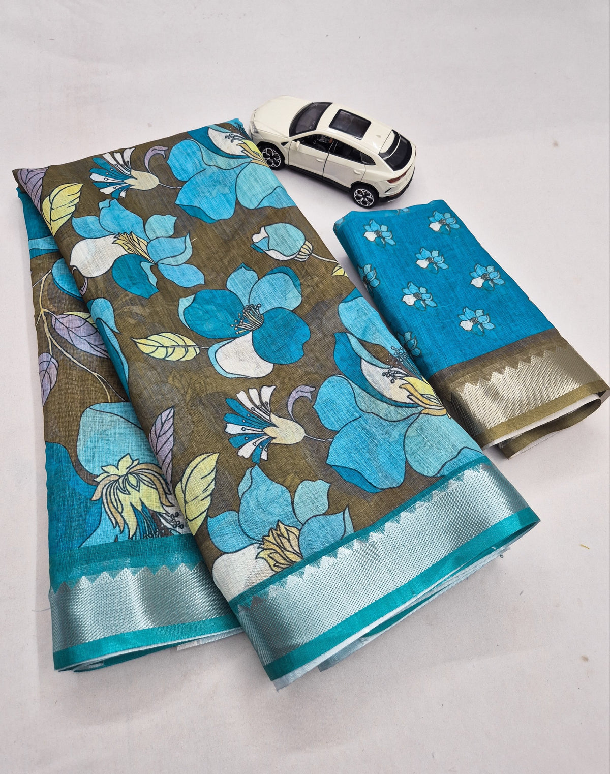 Exclusive Artistic Charm Linen Saree Collection