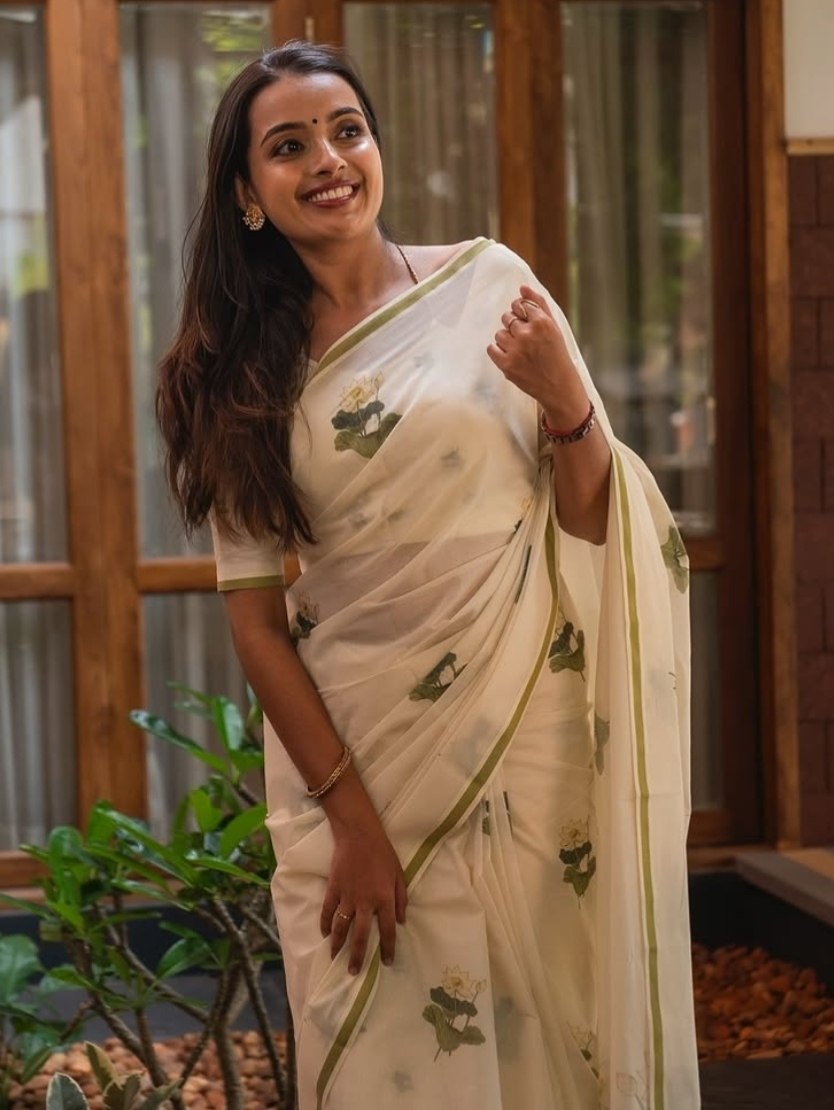 Premium Ivory Floral Linen Saree