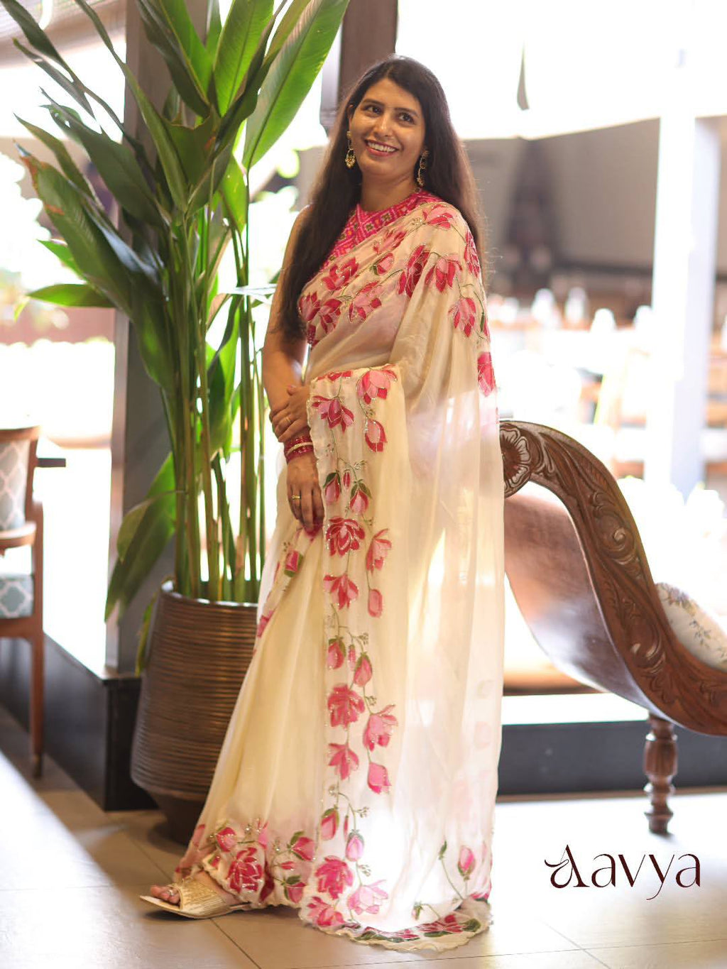 Elegant Floral Handwork Saree with Scalloped Border – Premium Ethnic Wear