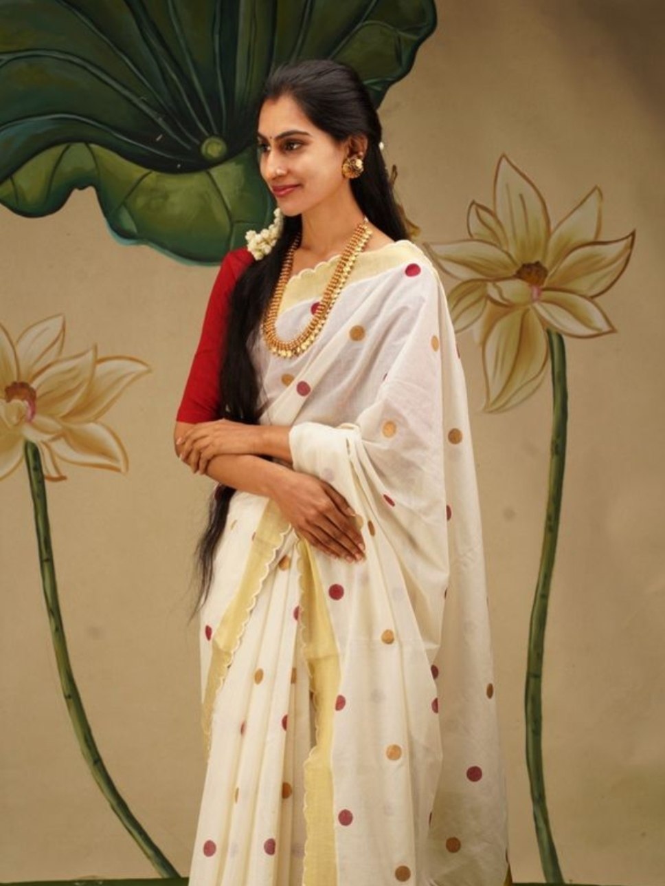 Premium Kerala Style Polka Dot Linen Saree