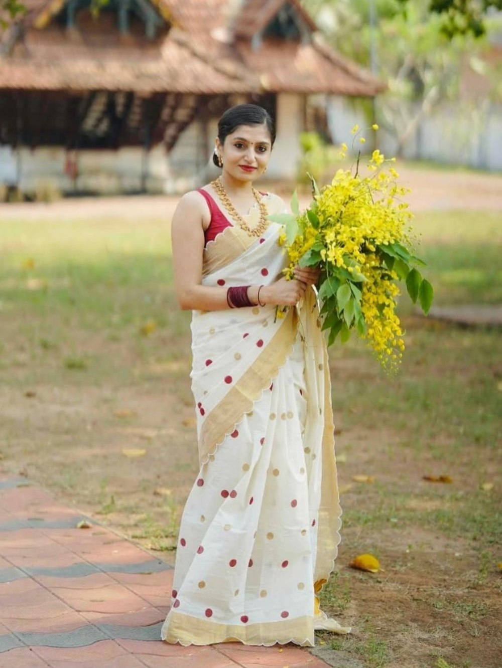 Premium Kerala Style Polka Dot Linen Saree