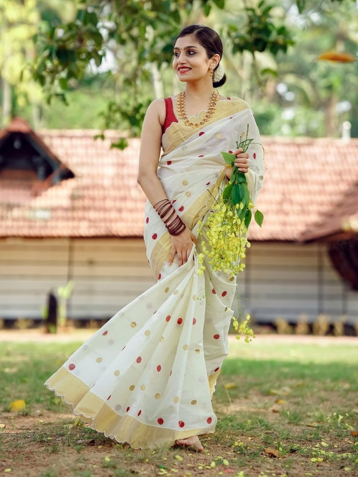 Premium Kerala Style Polka Dot Linen Saree