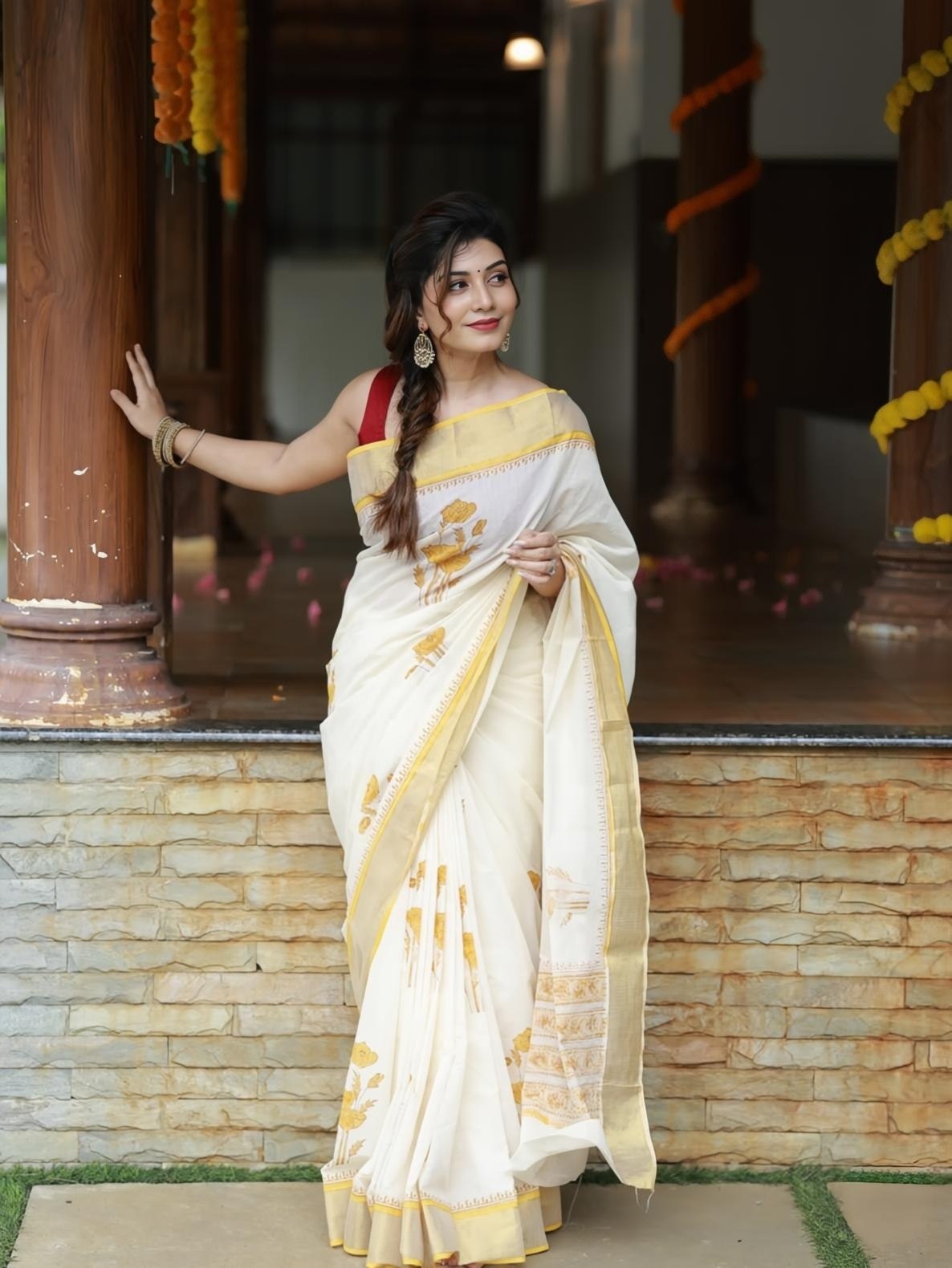 Premium Floral Printed Linen Saree Collection