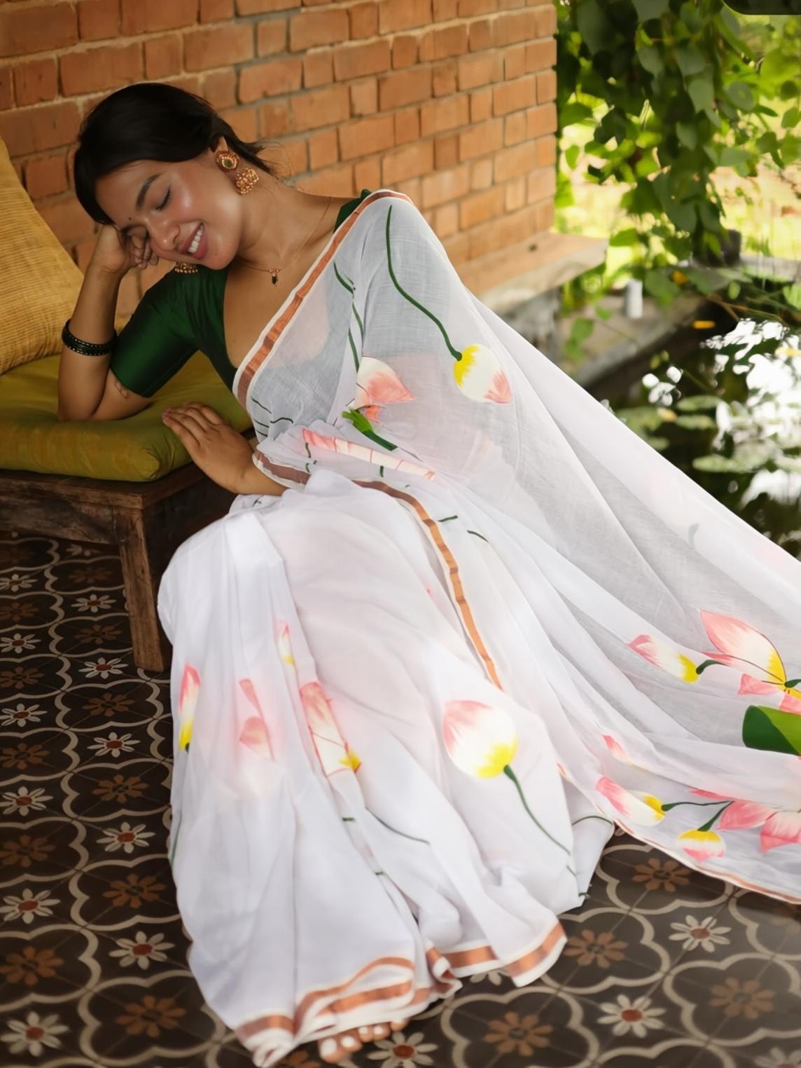 Premium Lotus Bloom White Linen Digital Print Saree with Contrast Border